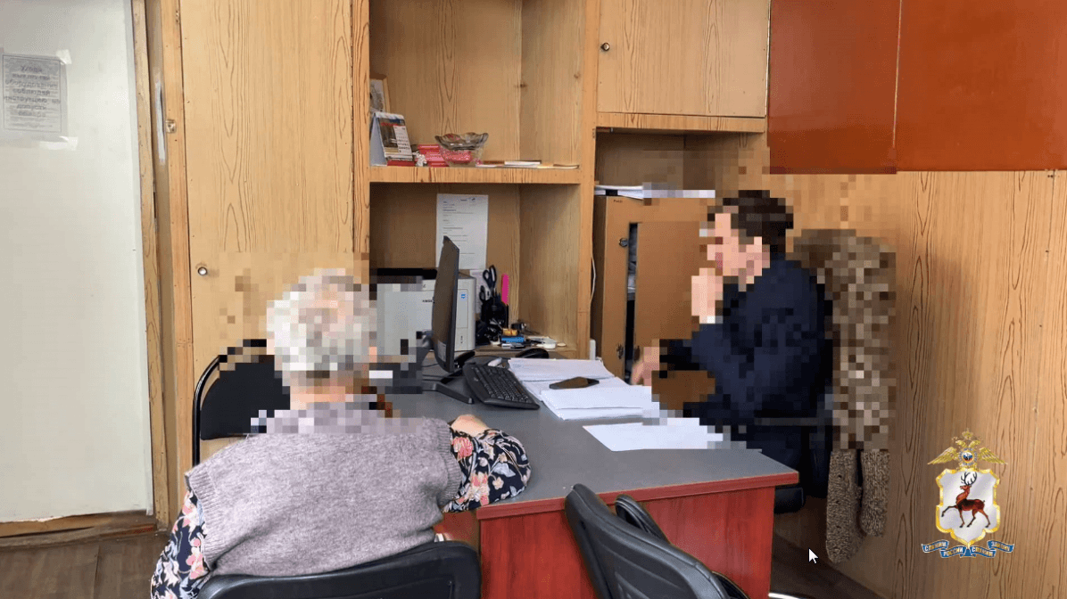 Работающую на мошенников пенсионерку задержали в Нижнем Новгороде