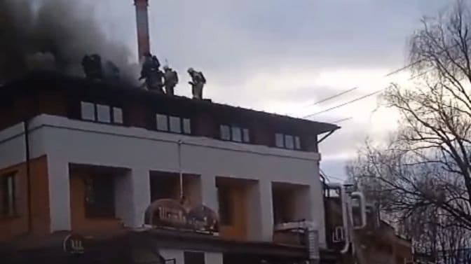 «Та самая шаурма» горит в Нижнем Новгороде
