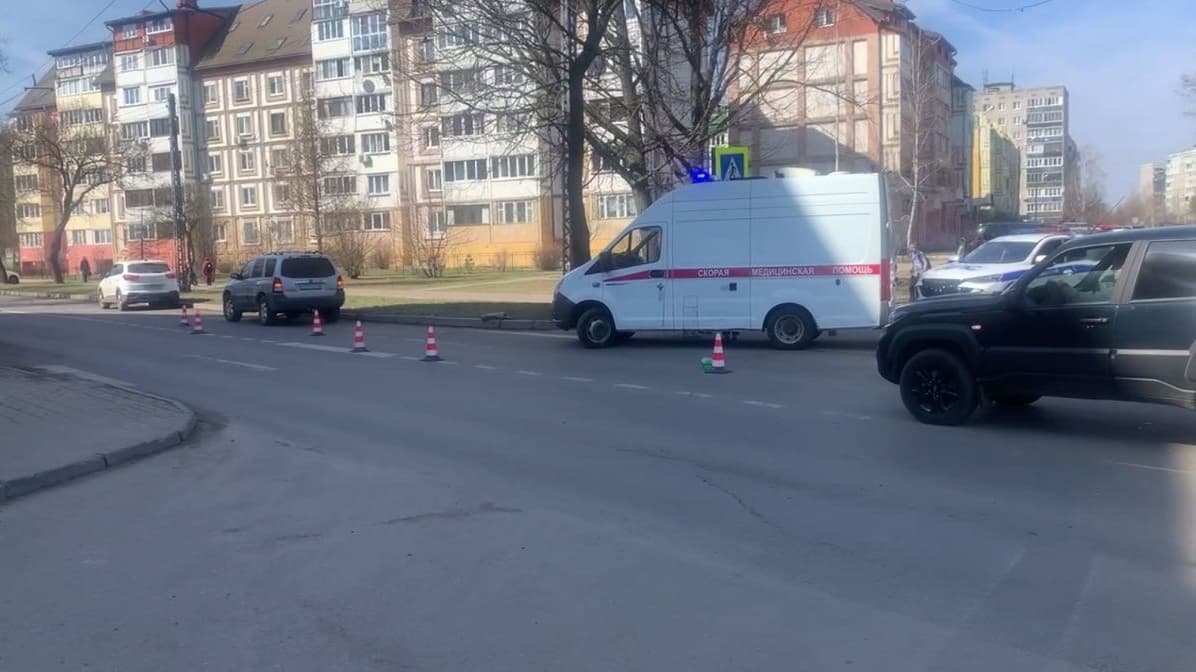Женщину с ребенком сбили на пешеходном переходе в Нижнем Новгороде