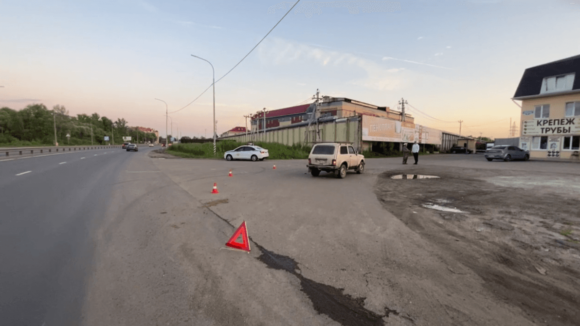 Мотоциклист врезался в машину и скрылся с места ДТП под Нижним Новгородом
