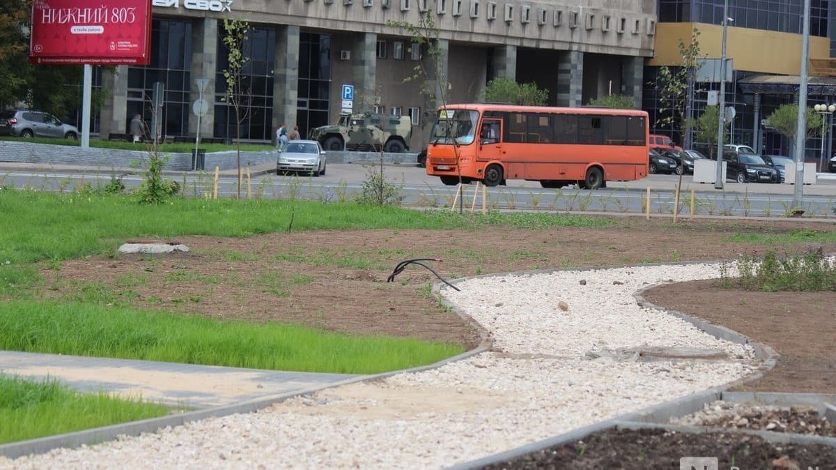 Нижегородские власти объяснили срыв сроков благоустройства сквера у метромоста
