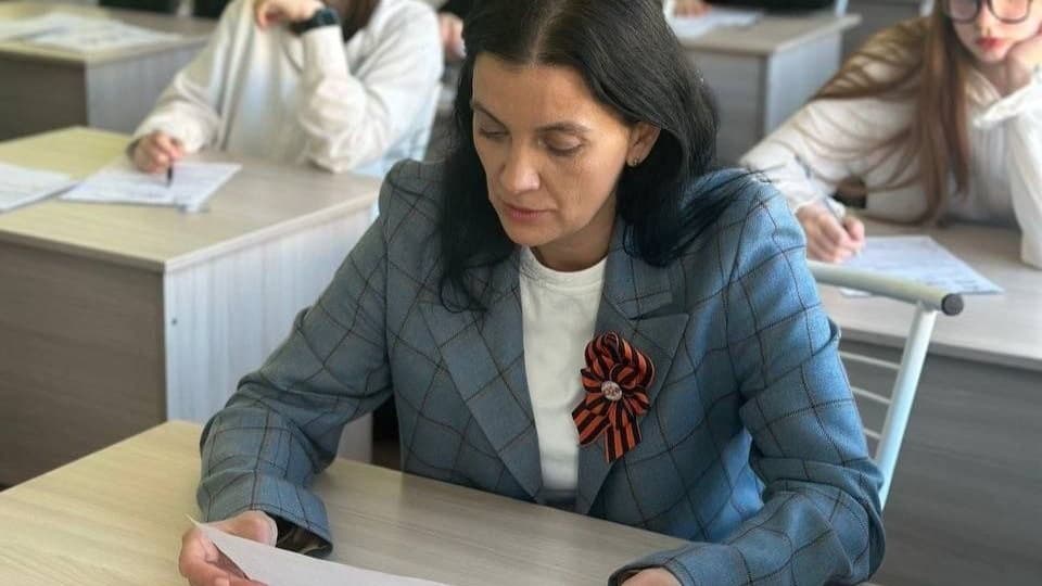 Депутат Гриневич посетила «Диктант Победы» в нижегородской школе №188