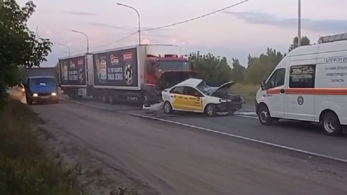 Таксист погиб в лобовом ДТП с фурой под Нижним Новгородом