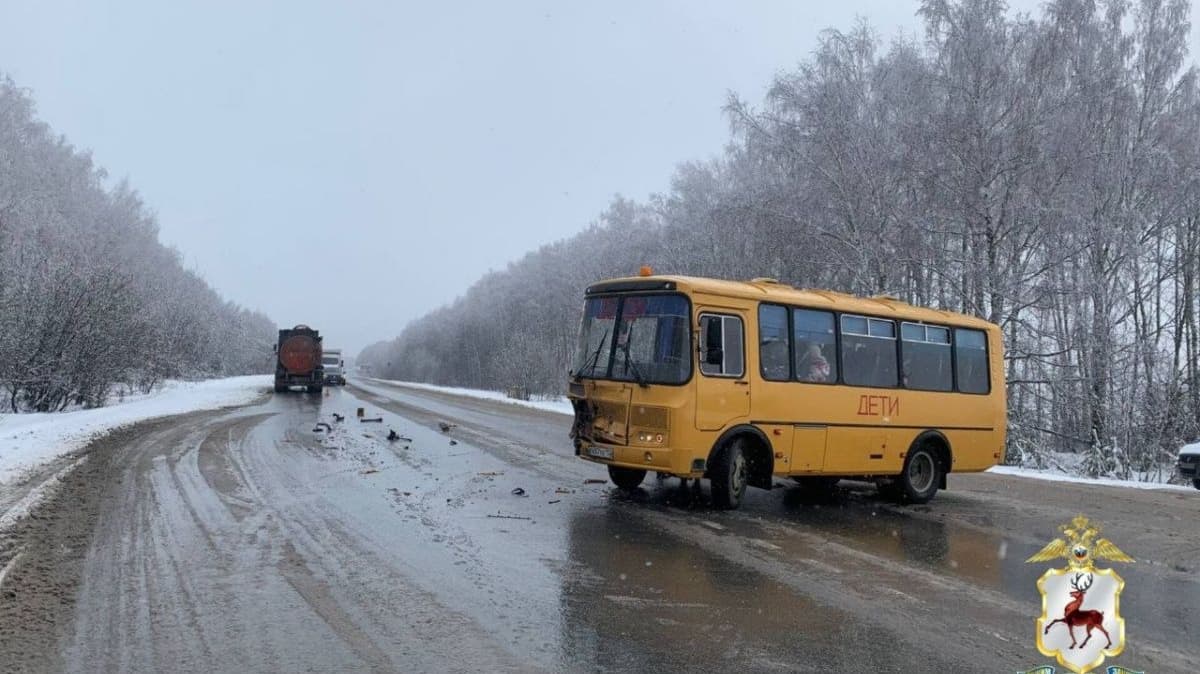 Автобус с детьми попал в жесткое ДТП в Нижегородской области