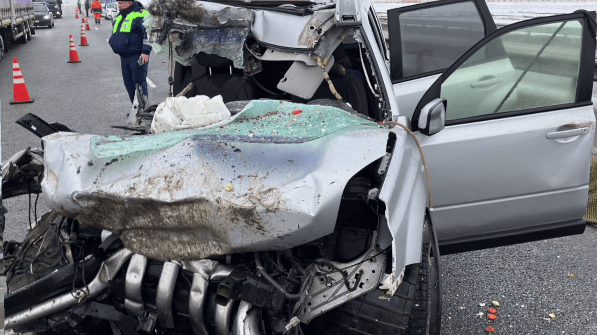 Опубликованы фото с места смертельного ДТП на трассе в Нижегородской области