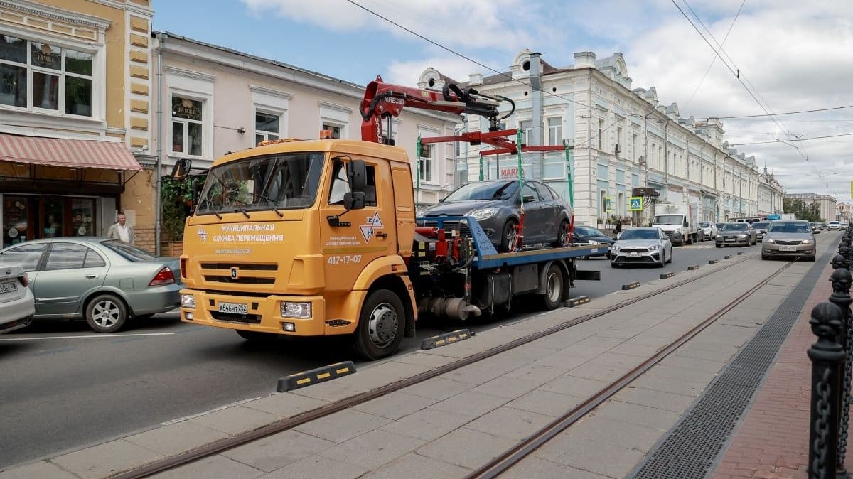 Машины без номеров эвакуируют на штрафстоянки в Нижнем Новгороде