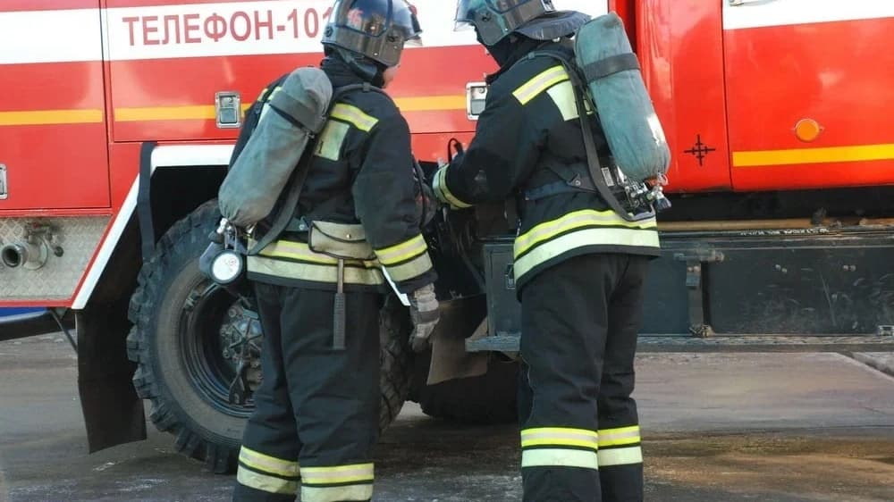 Сотрудник нижегородской пожарной охраны умер рядом с очагом возгорания