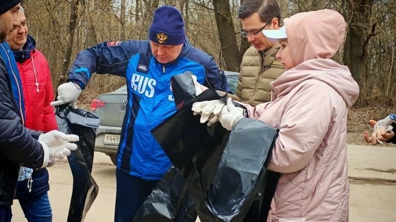 Фоторепортаж: как прошел общегородской субботник в Нижнем Новгороде