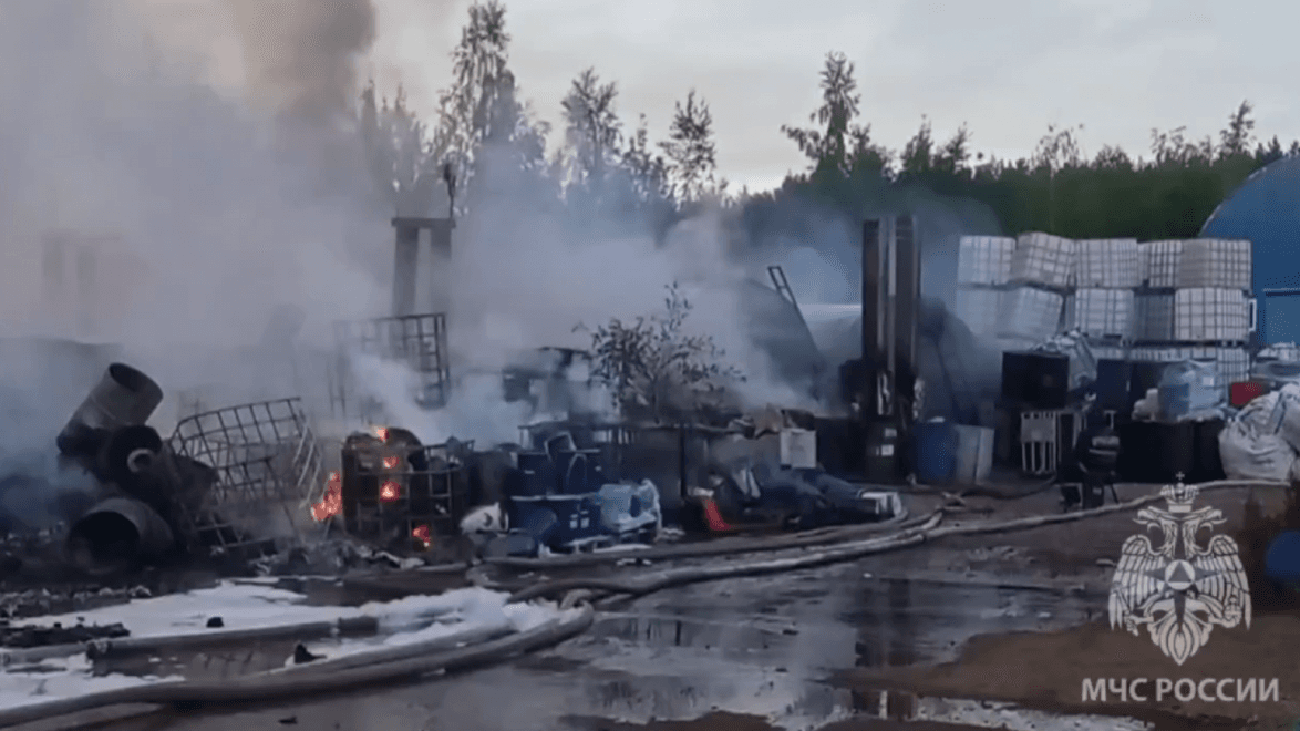 Мощный пожар на производстве потушили в Нижнем Новгороде