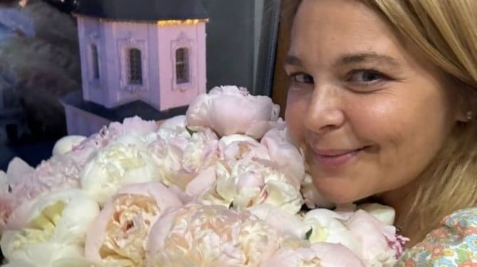 Нижегородская актриса Ирина Пегова опубликовала фото с цветами от любимого