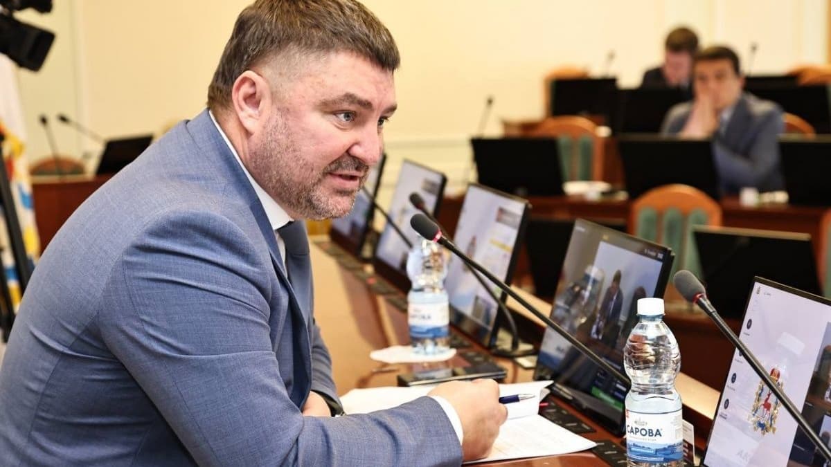 Нижегородские депутаты изменили Положение о премии имени Валентина Найденко