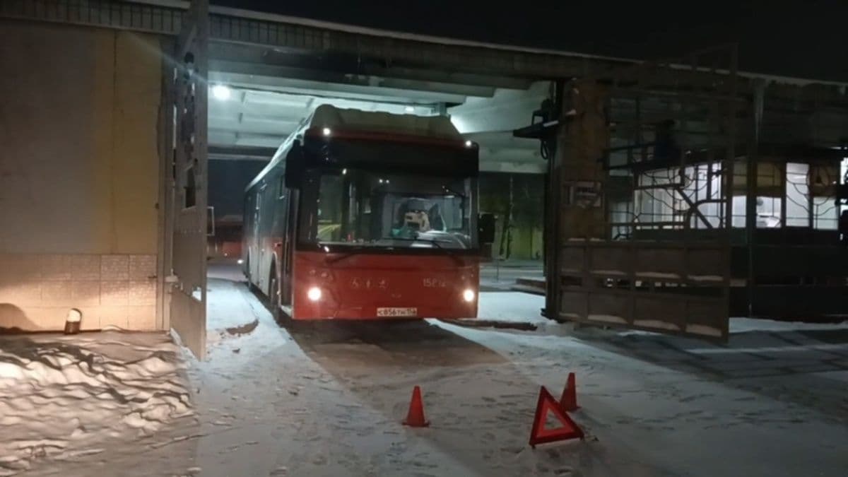 ЛиАЗ задавил нижегородку, выезжая из парка