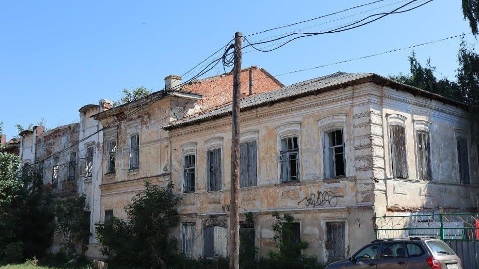 Два изъятых исторических дома продают на торгах в Нижегородской области