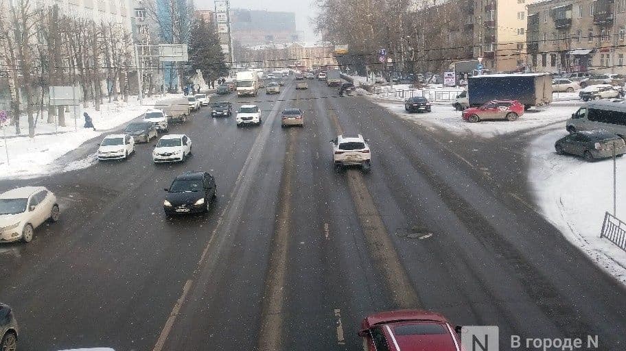 Нижегородцам рассказали, теплая или холодная зима больше вредит дорогам