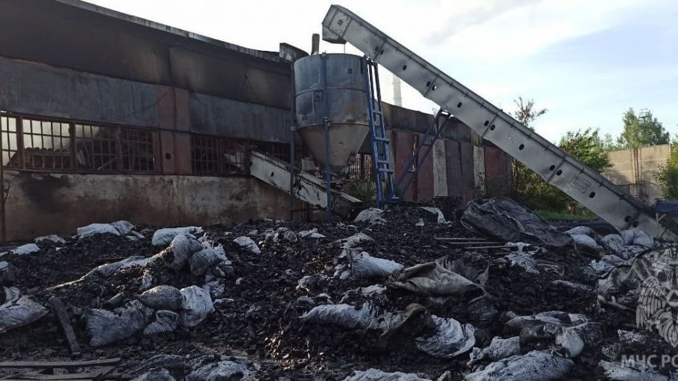 Стали известны подробности крупного пожара на складе с углем в Дзержинске