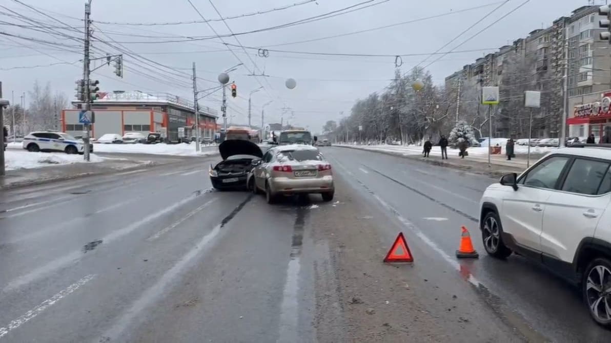 Женщина потеряла сознание за рулем и устроила ДТП в Сормове