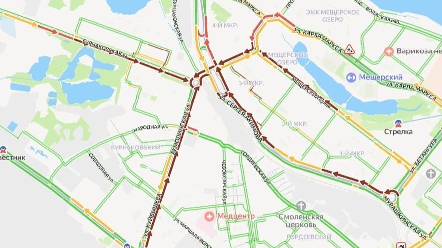 Пятничные пробки сковали выезды из Нижнего Новгорода вечером 11 июля