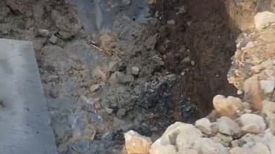 Опасная яма образовалась на дороге в Нижнем Новгороде