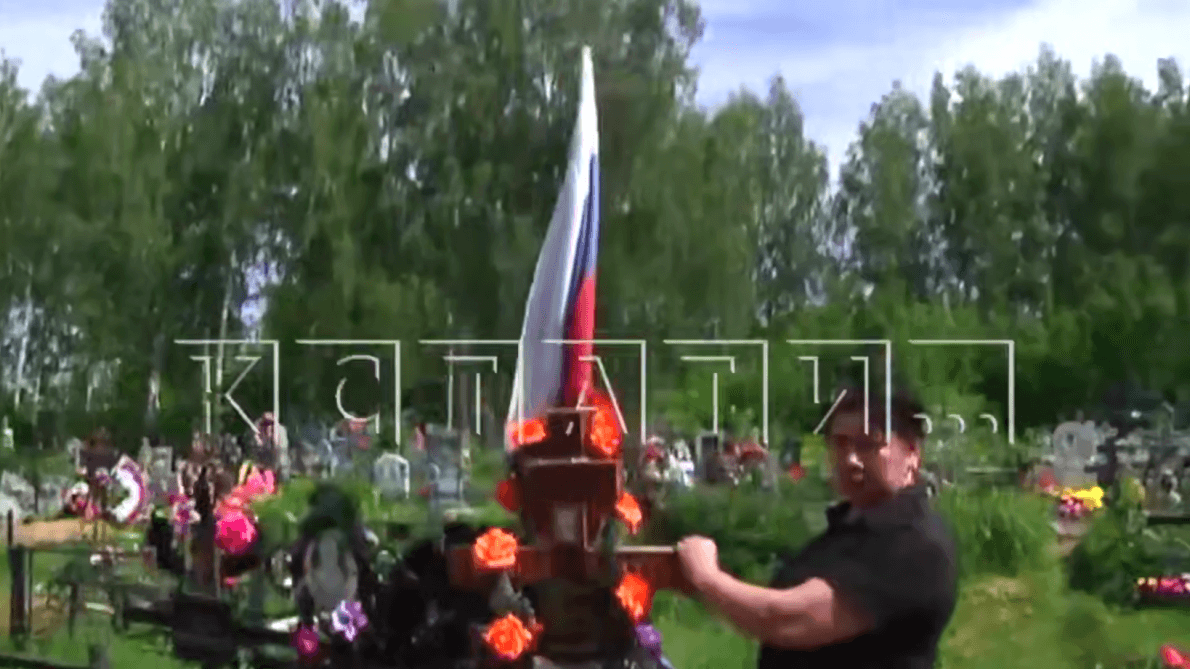 Вандалы обворовывают могилы бойцов СВО в Нижегородской области