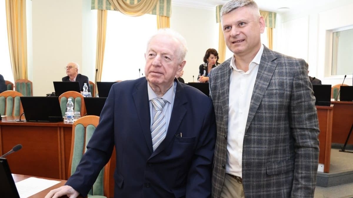 «Традицию лидерства областного парламента в нас заложили депутаты предыдущих лет» — Евгений Люлин