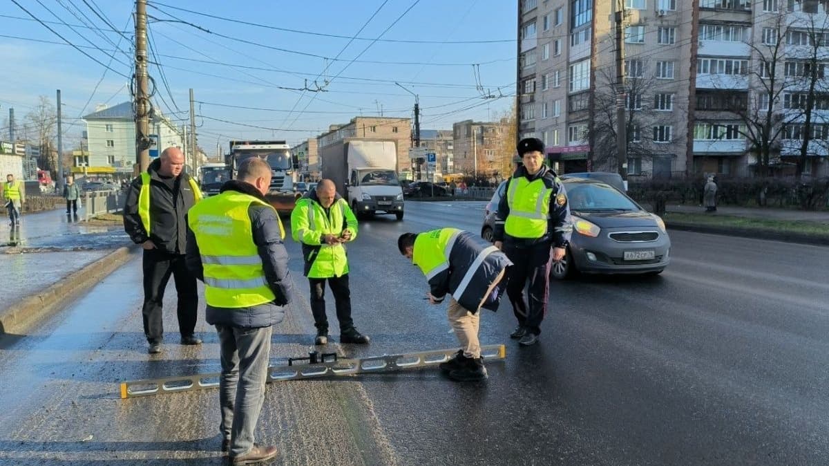 Новый асфальт на проспекте Циолковского в Дзержинске оказался бракованным