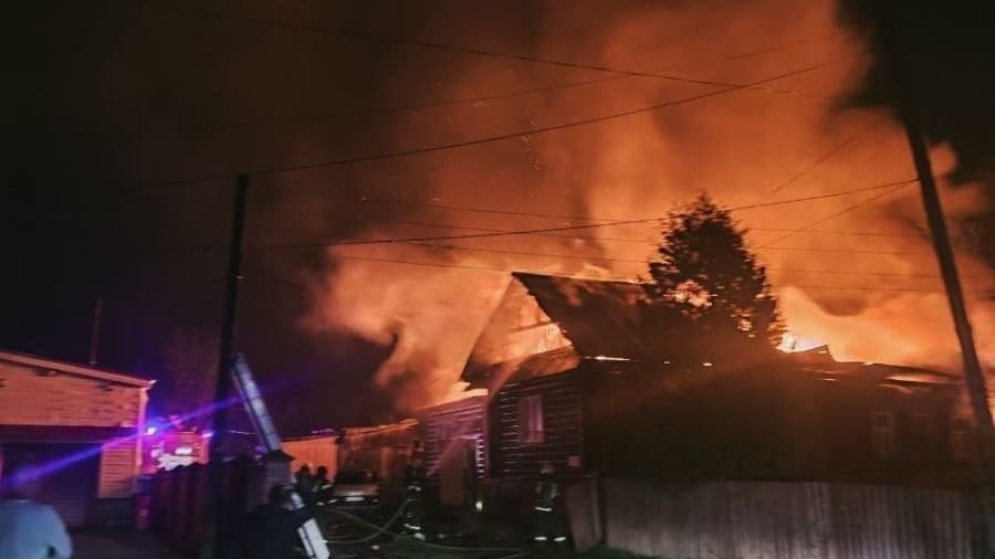 Тело пенсионерки обнаружили в сгоревшем доме на Анкудиновском шоссе
