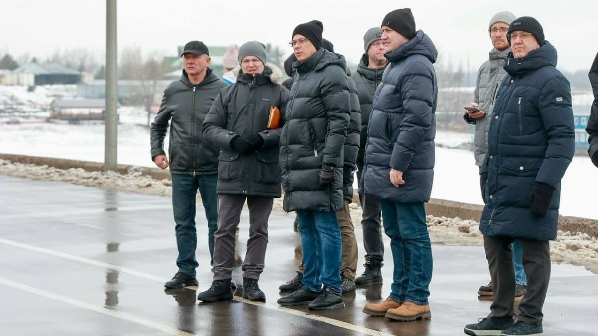 Юрий Шалабаев проверил состояние набережной Гребного канала