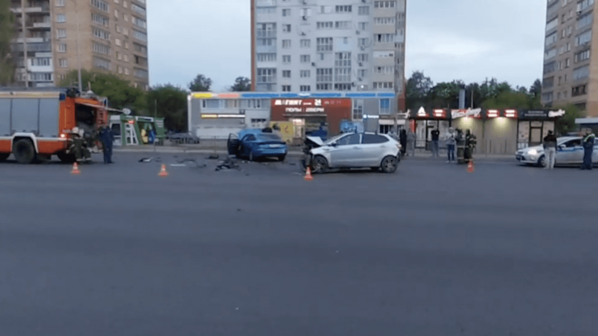 Пьяный водитель устроил лобовое ДТП на проспекте Ленина в Нижнем Новгороде