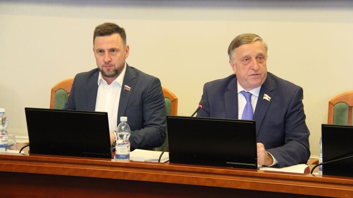 Подготовку дорог к зиме обсудили в нижегородском Законодательном собрании