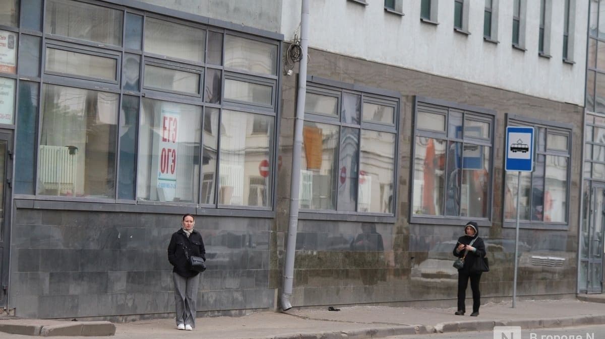 Почти 300 остановок в Нижнем Новгороде не оборудованы павильонами