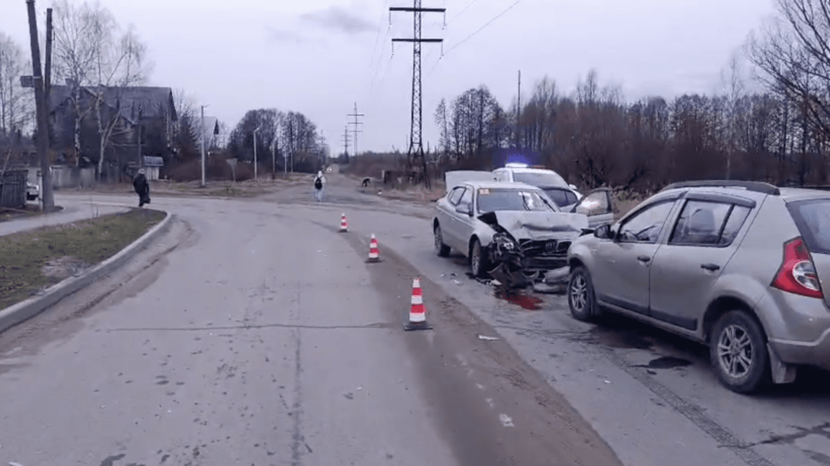 Трое детей пострадали в лобовом ДТП в Нижегородской области