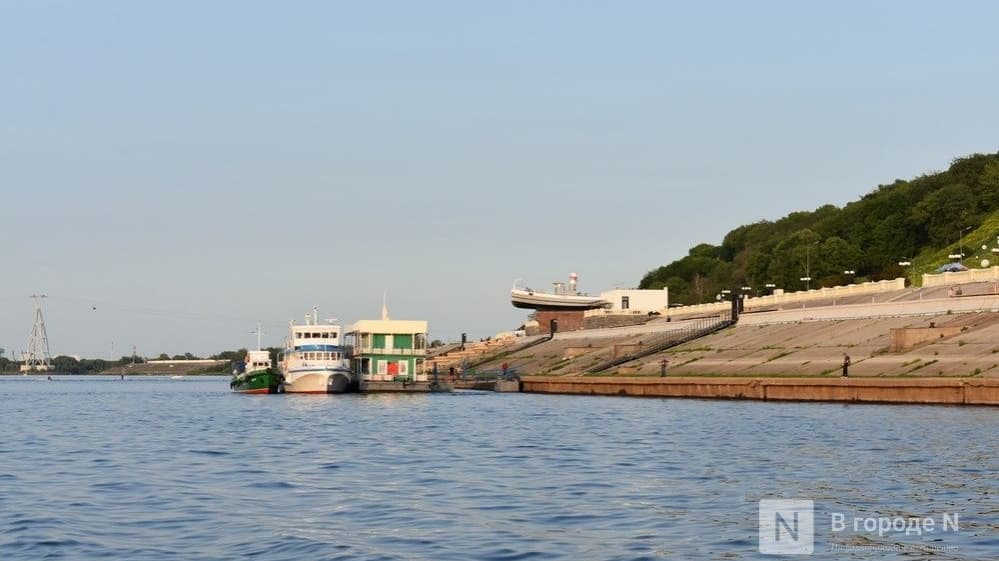 Спасатели вытащили девушку из Волги в Нижнем Новгороде