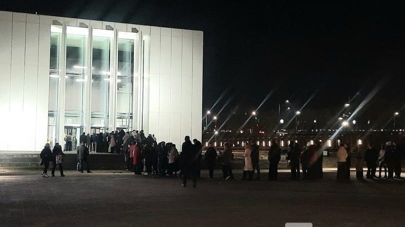Огромная очередь выстроилась на выставку «АРТ МИР» в Нижнем Новгороде