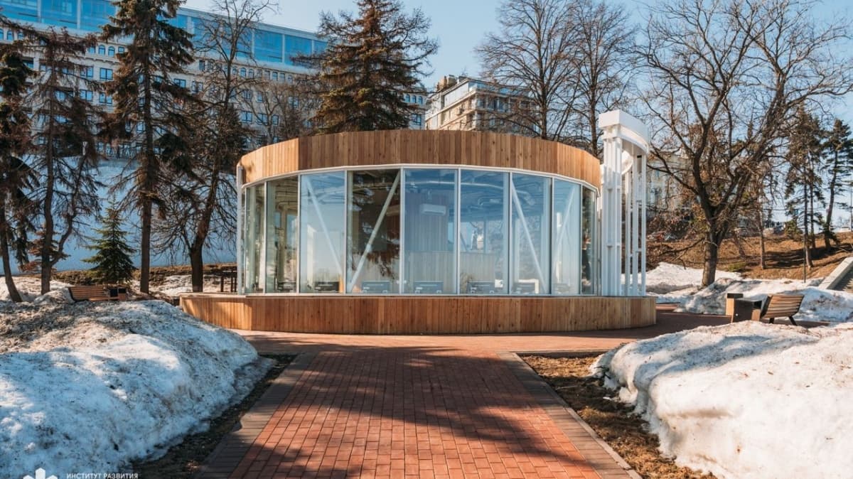 Чайный павильон установили в Александровском саду в Нижнем Новгороде