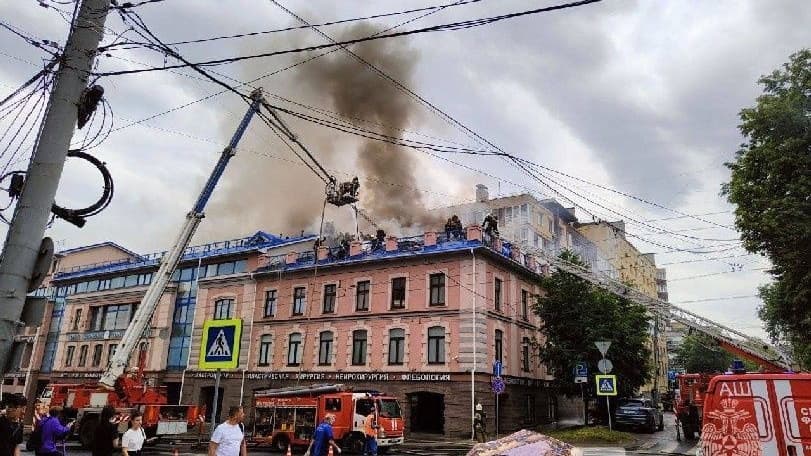 Появились первые подробности пожара в медцентре на Покровке
