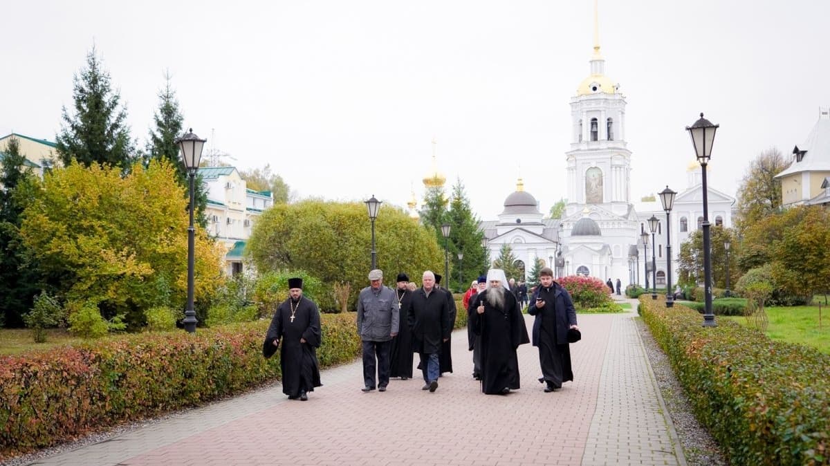 Сквер митрополита Николая открыли в Ленинском районе