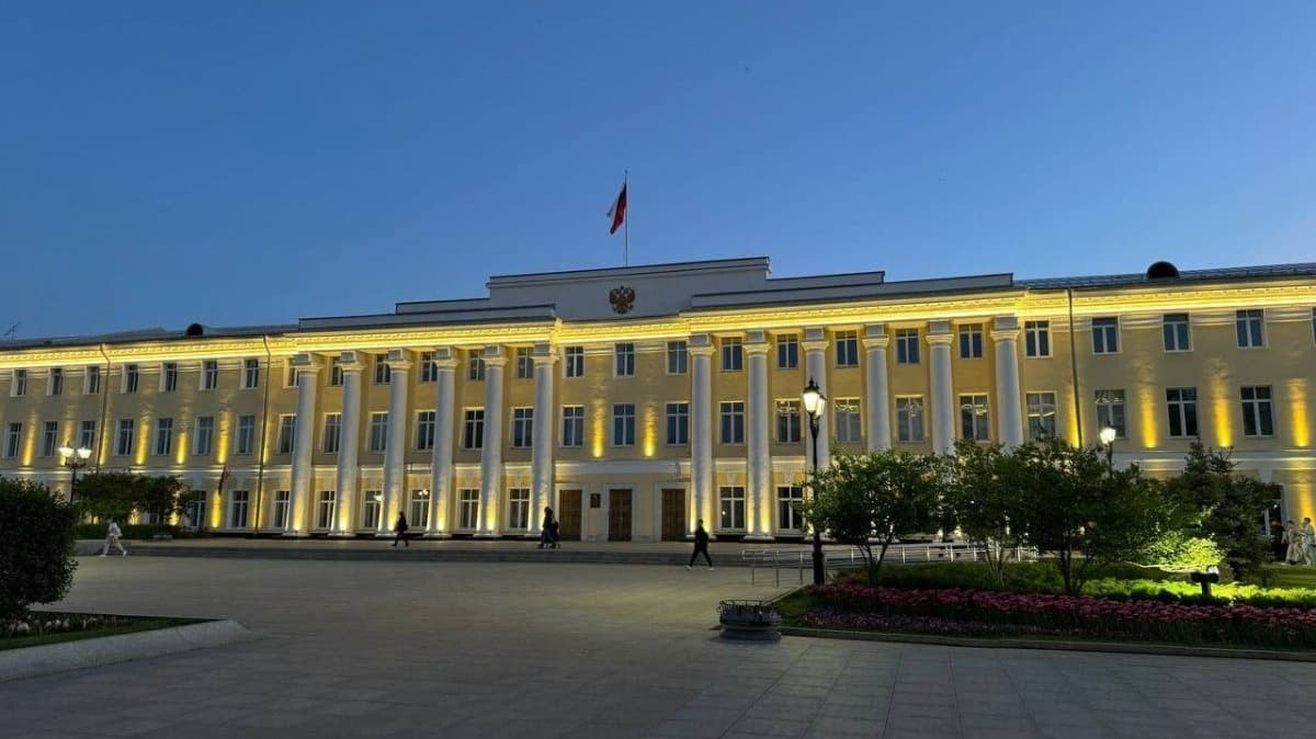 От физрука до востоковеда: 10 нижегородских политиков с необычным образованием