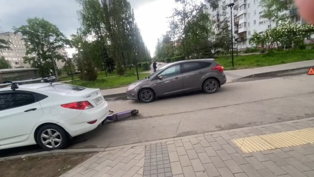 Автомобиль сбил подростка на самокате в Нижнем Новгороде