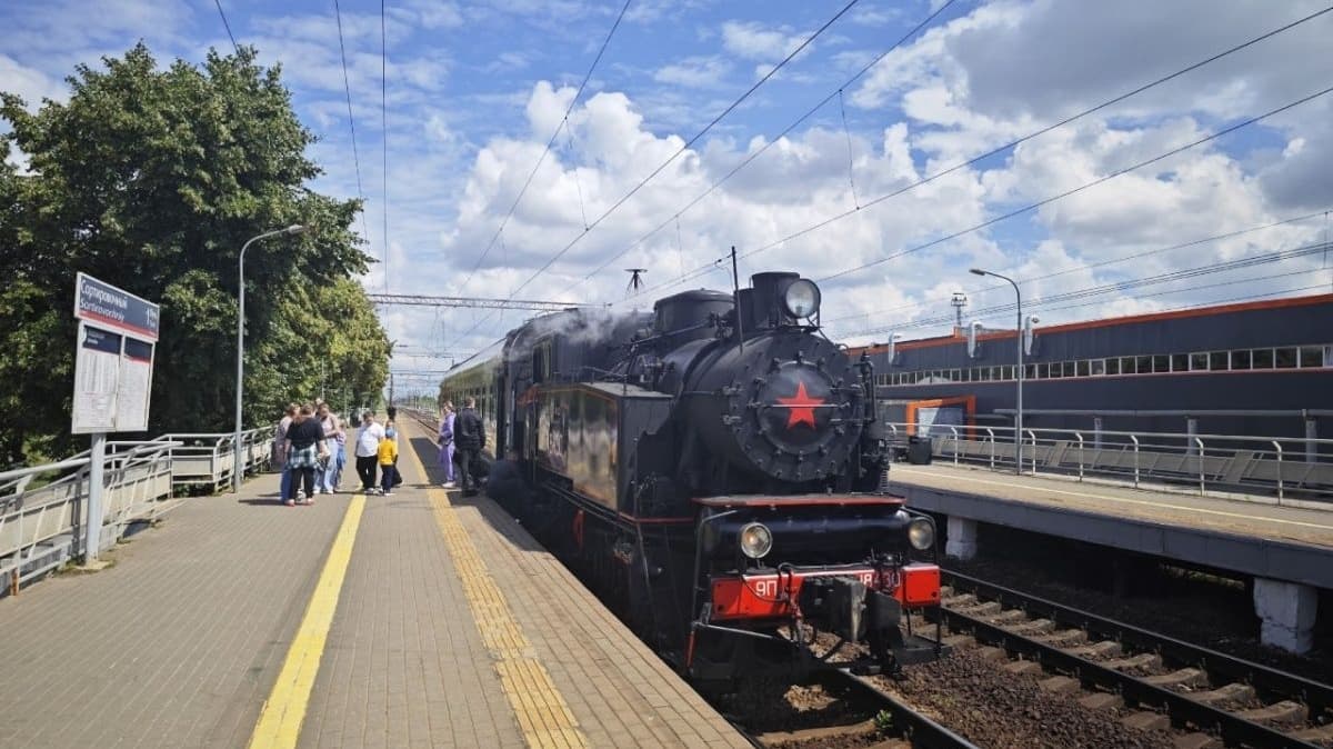 Отреставрированный паровоз «Малютка» совершил первый рейс в Нижнем Новгороде