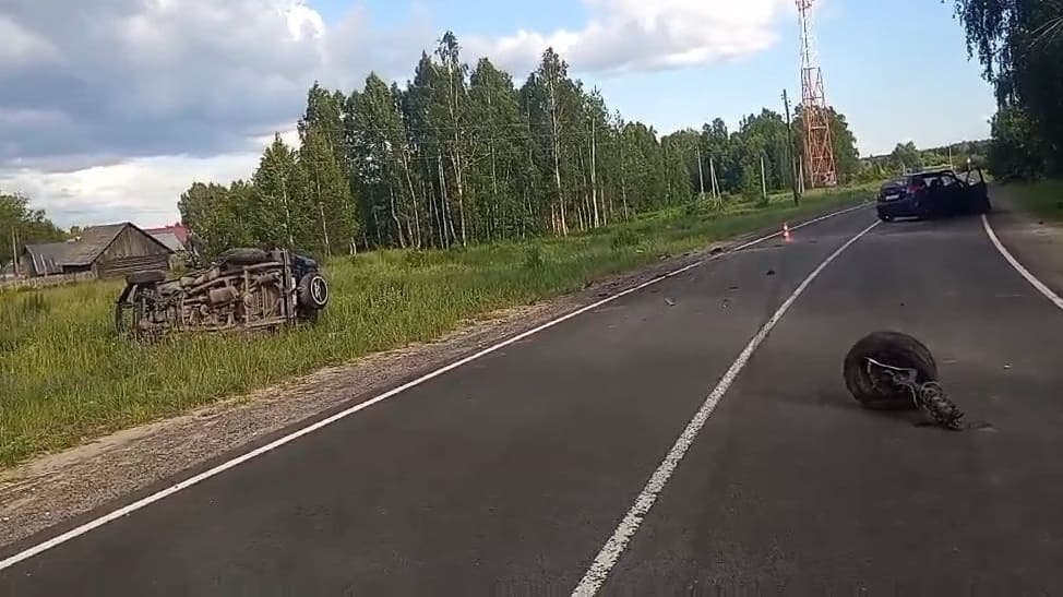 Три человека пострадали в жестком ДТП на Бору
