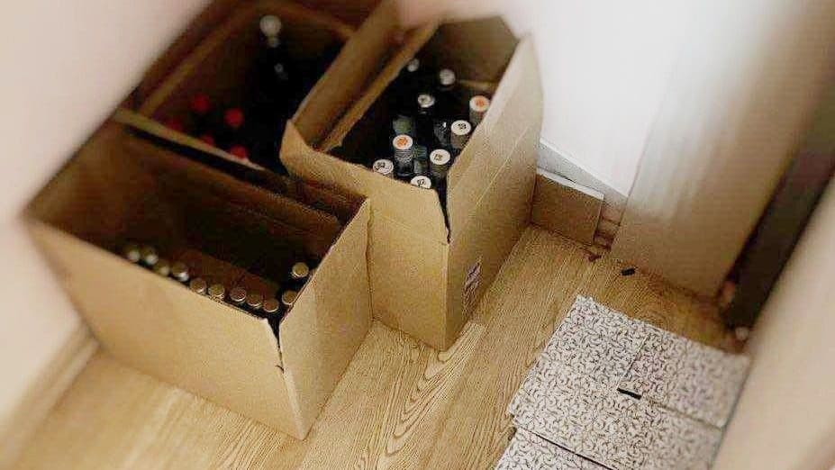 Более 170 бутылок с нелегальным алкоголем изъяли в кафе в Сормове
