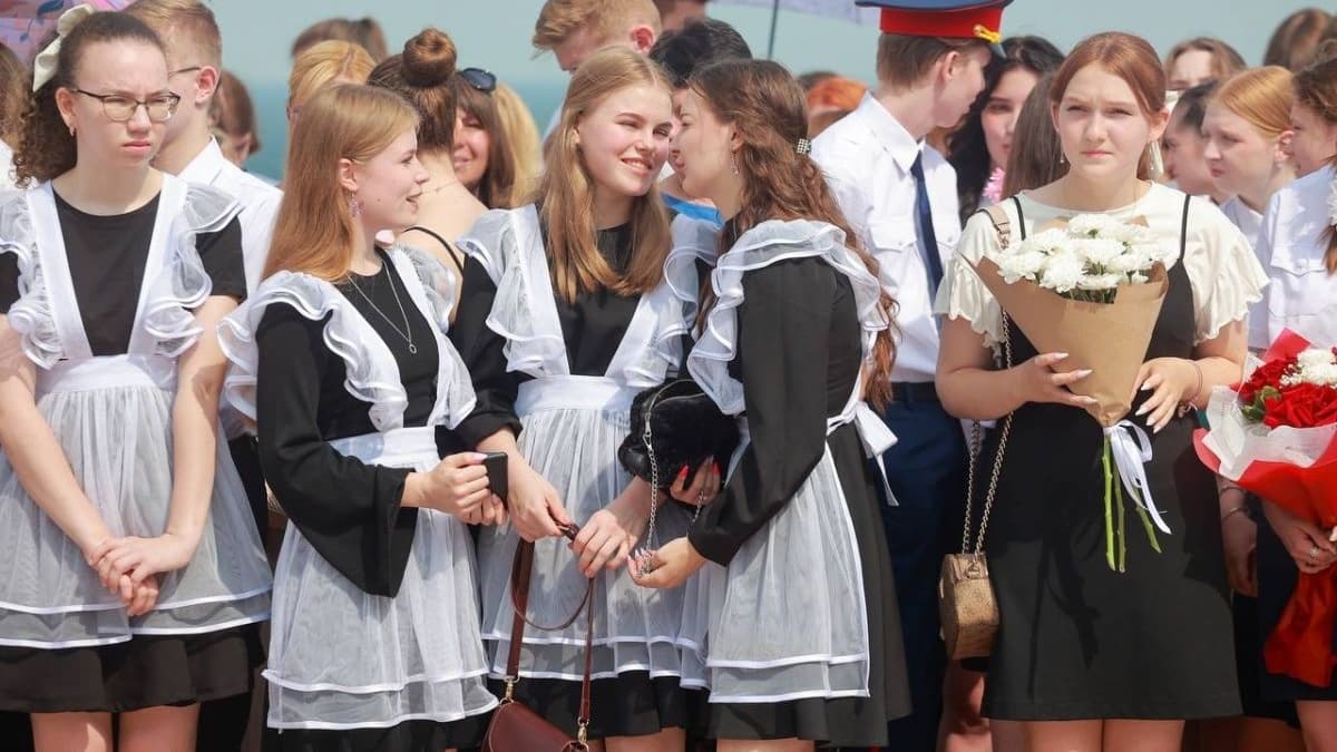 Почти 700 выпускников окончили школу с отличием в Нижнем Новгороде