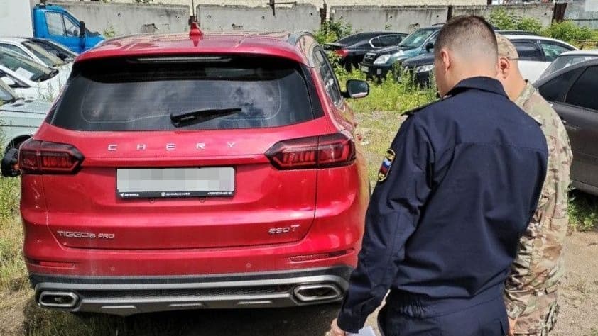 Суд конфисковал внедорожник нижегородки за пьяную езду и отправил на СВО