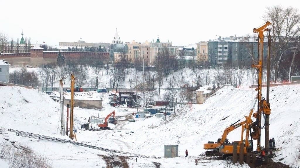 Восемь зданий попали в зону влияния строительства в Почаинском овраге