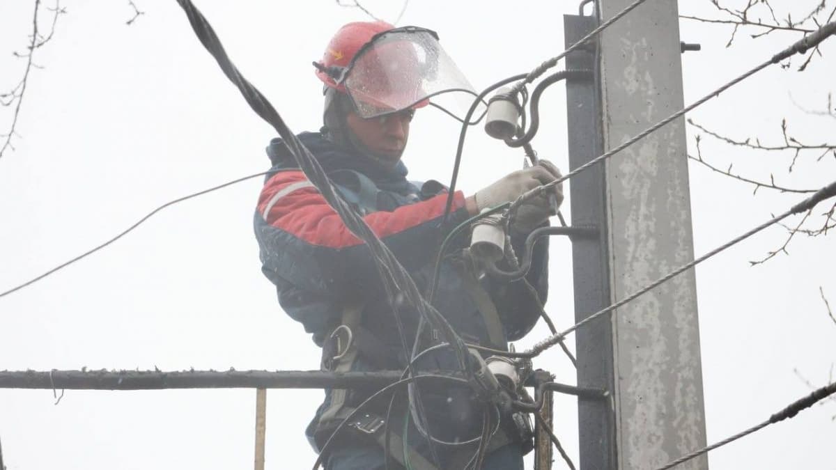 Филиал «Нижновэнерго» развернул передвижные мобильные пункты работы с потребителями электроэнергии
