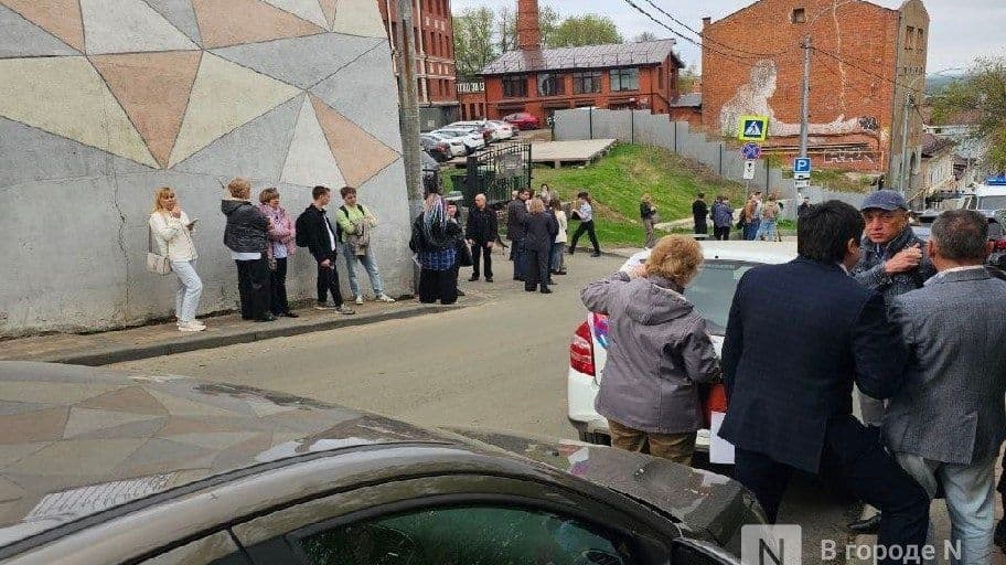 Здание на Почаинской в Нижнем Новгороде эвакуировали из-за угрозы минирования