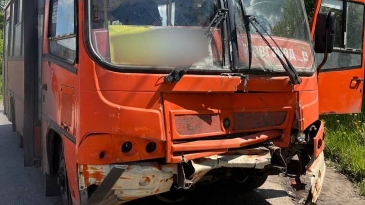 Полиция показала последствия ДТП с участием автобуса в Кстовском районе