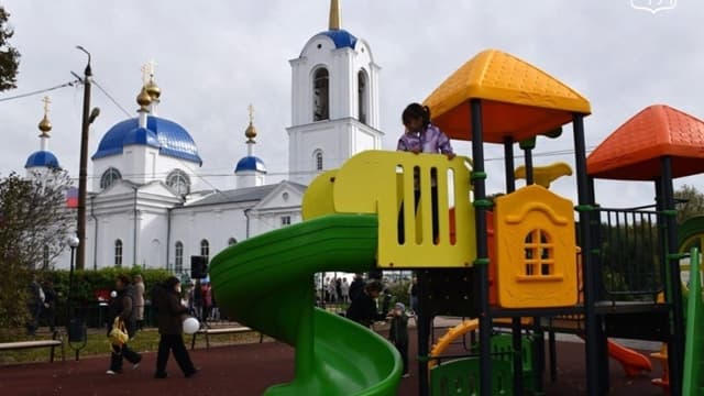 В Ардатове появилась новая современная детская площадка