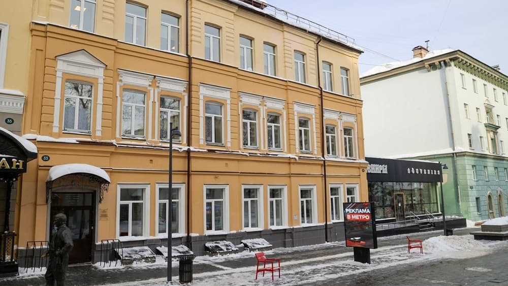 Мэр проверил ход ремонта в столетней школе искусств №9 в Нижнем Новгороде