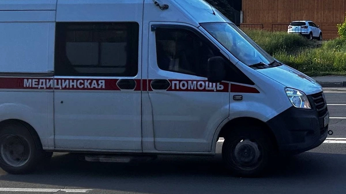 Монтажник внезапно умер у моста в Нижегородской области